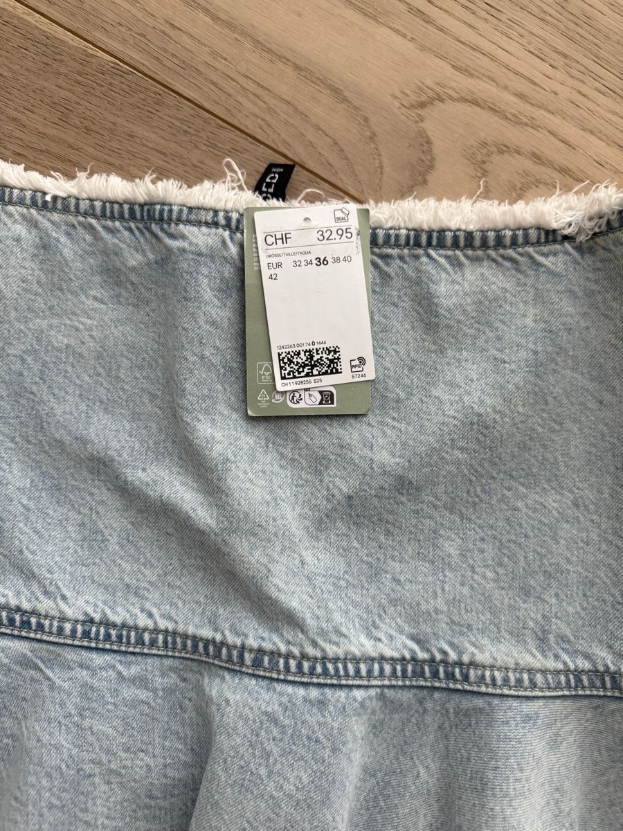 H&M Röcke: New denim mini skirt by H&M, 36 – Neu und originalverpackt aus Zug von Nat.yushkevich 1