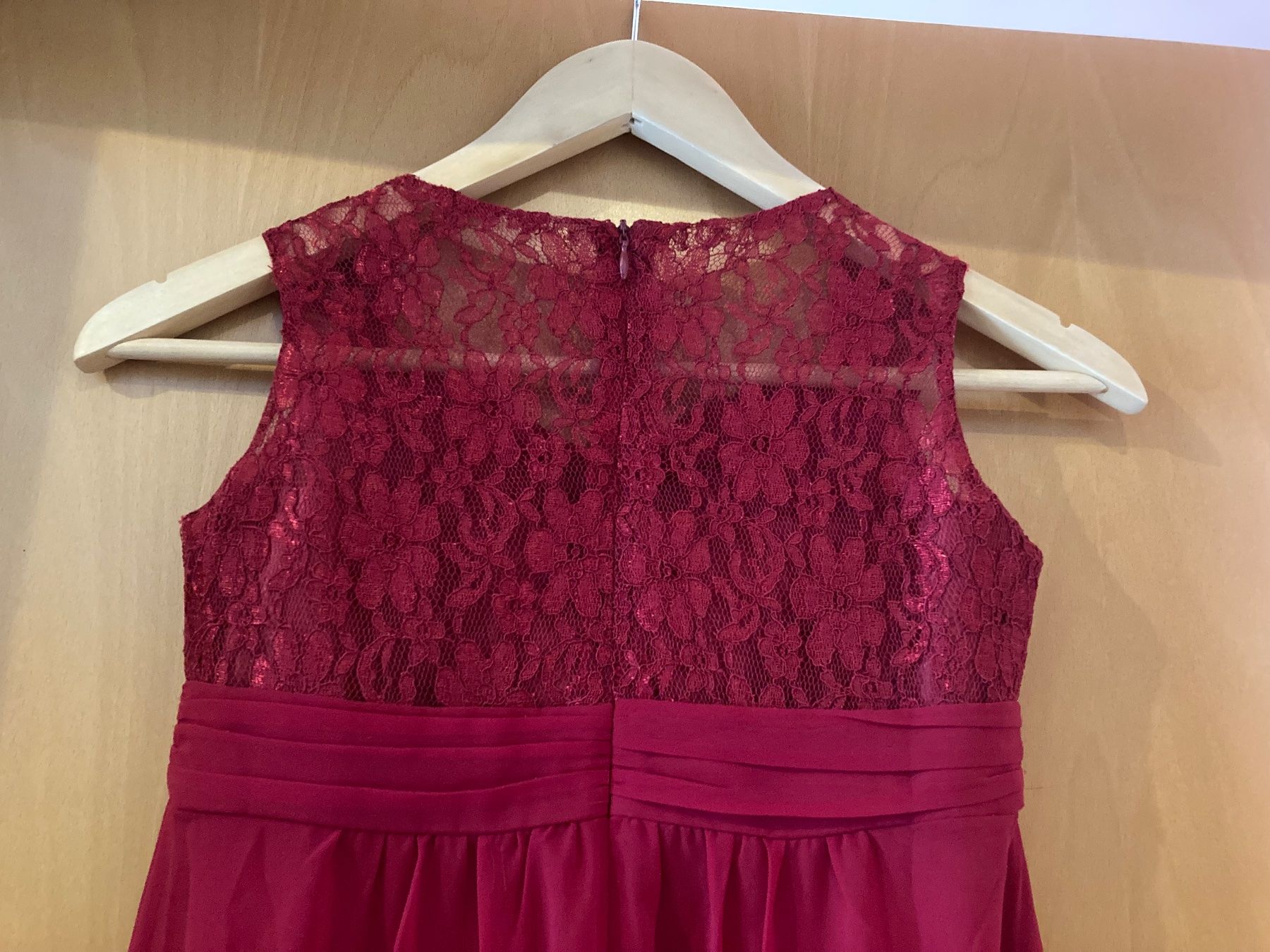 Vestiti & Gonne: Festliches Kleid, ca. Gr.134 Abendkleid – Usato da Egliswil venduto da Anitajo 1