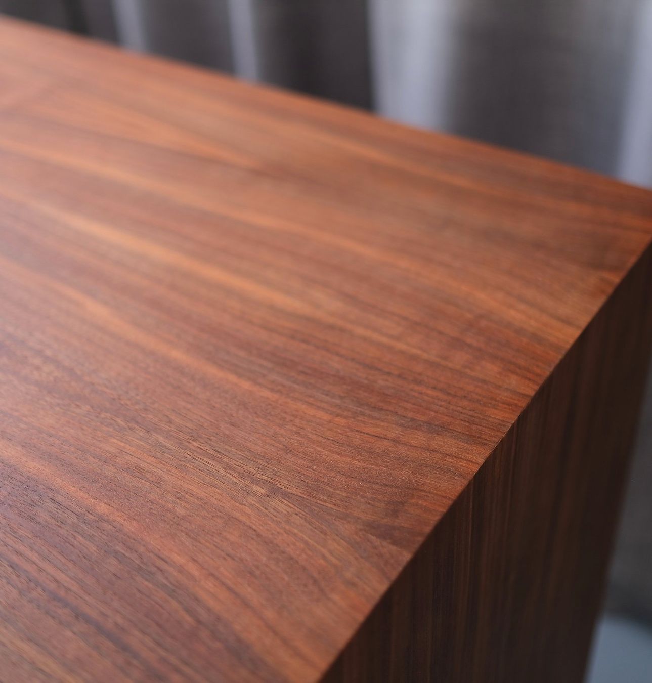 Cassettiere: Mid Century Modern Teak Sideboard, Denmark – Usato da Bern venduto da Zmodern_VIN 8