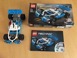 Lego Technic Polizei- Spielzeugauto mit Rückziehmotor