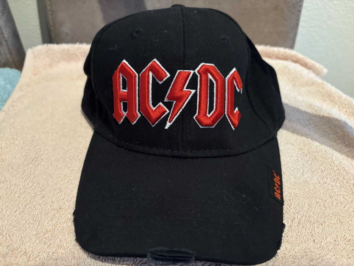 Copricapi, berretti & cappellini: AC/DC Mütze NEU – Nuovo e nell'imballaggio originale da Herzogenbuchsee venduto da warrior77