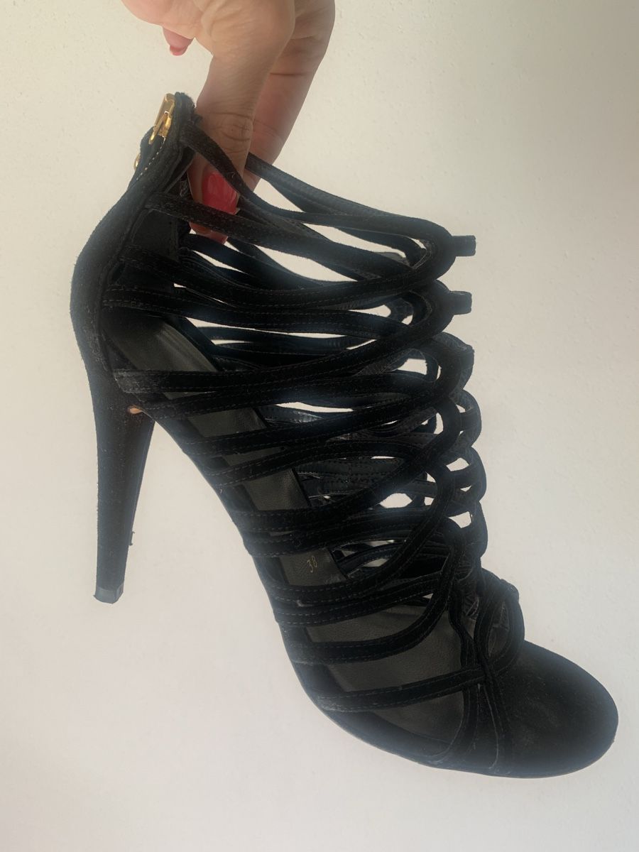 Stuart Weitzman Scarpe da donna: Stuart Weitzman schwarze High Heels aus Wildleder Gr. 38 – Nuovo (secondo la descrizione) da Regensdorf venduto da secondchancefashion 1