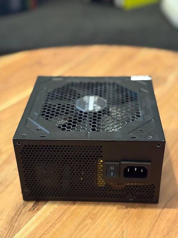 Componenti elettronici: Gigabyte P1000GM - 1000W – Usato da Horgen venduto da Poli90 3