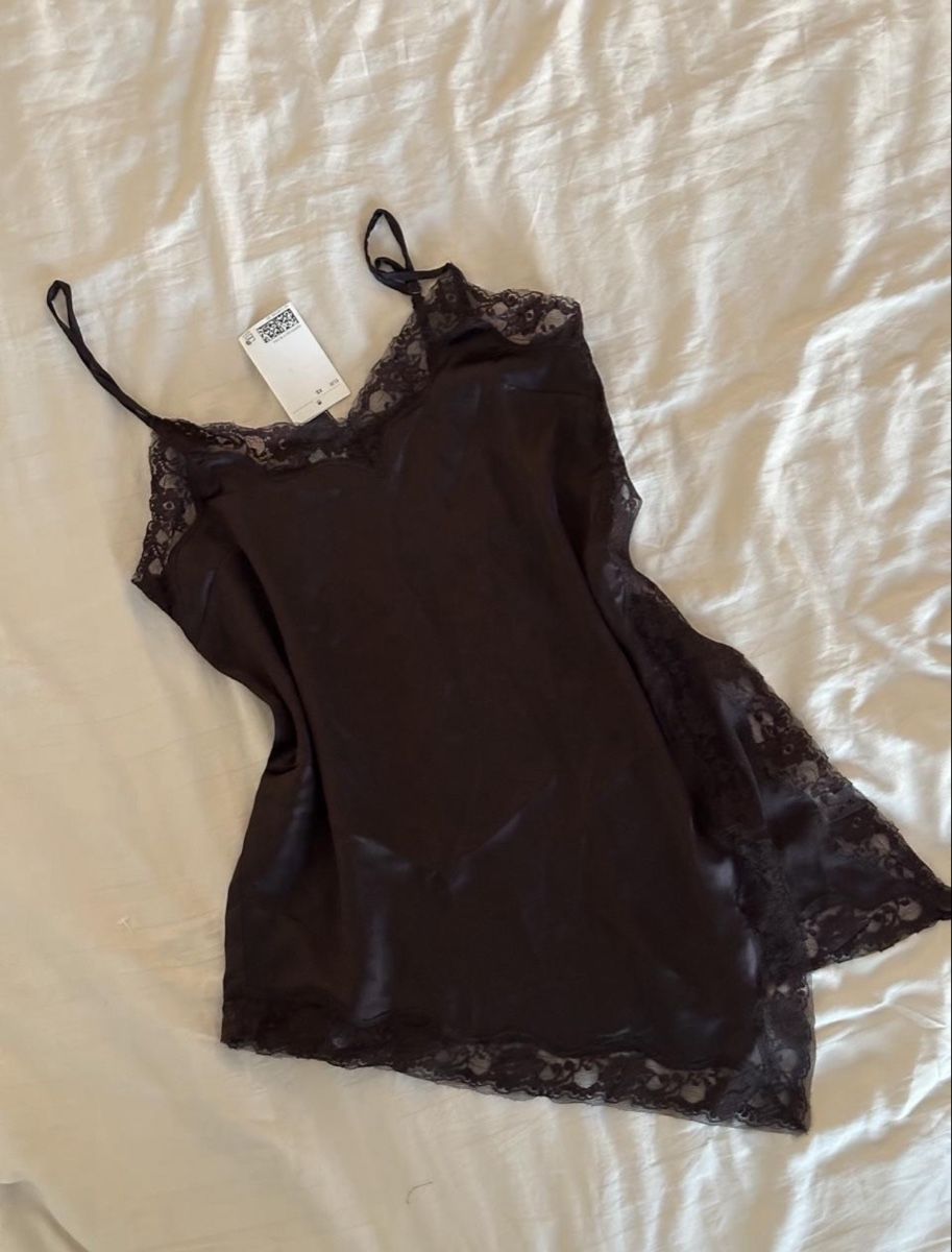 Tops: H&M Satin-Spitze Top – Neu und originalverpackt aus Zürich von pop_wv8q 1