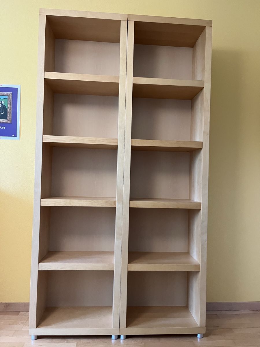Étagères: Bücherregal Holz hell 2 Stk. – D'occasion à Baar par lis_z6ym