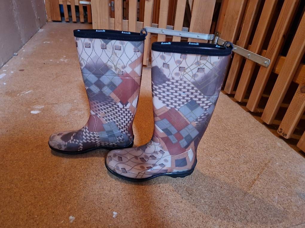Scarpe da donna: Gummistiefel – Usato da Spiez venduto da sundras 1