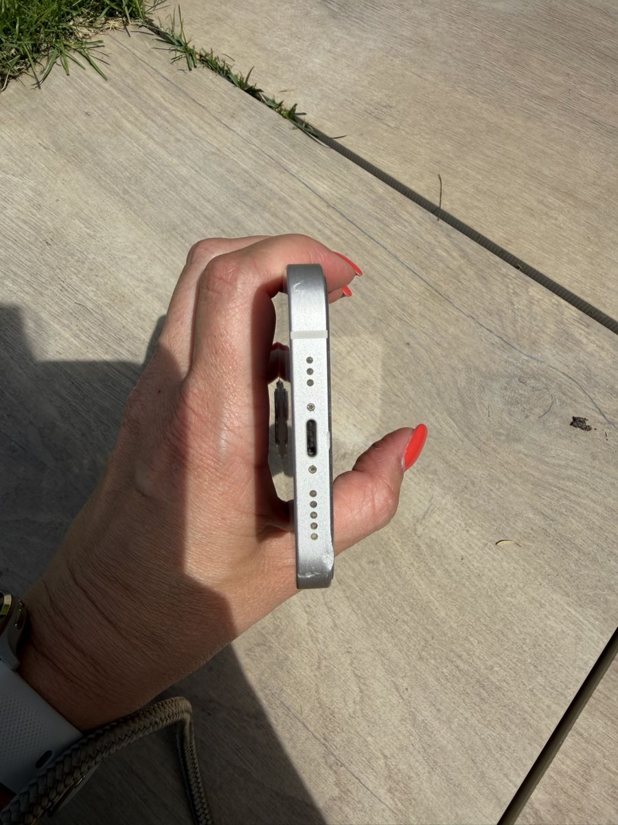 Apple Telefoni cellulari / Smartphones: iPhone 13 (256GB) Starlight – Usato da Wil SG venduto da Ciara13 5