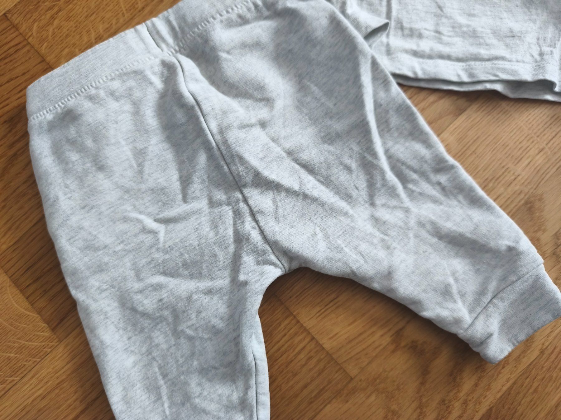 Lotti & Set di vestiti: Baby Trainer grau Gr. 62 – Usato da Näfels venduto da ChocolateMuffin 3