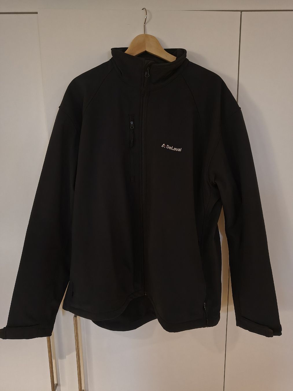 Jacken: DeLaval Softshell Jacke – Gebraucht aus Dietwil von stu_7zbx