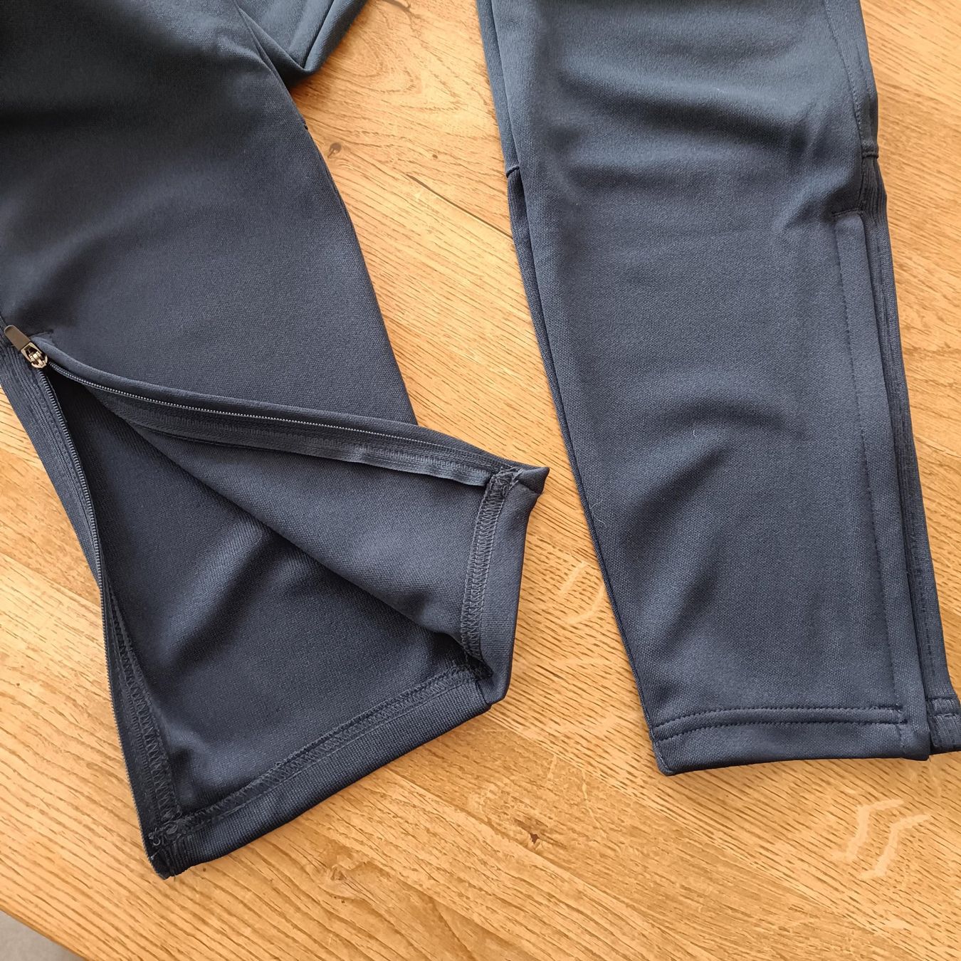 Erima Hosen: Trainingshose – Neu und originalverpackt aus Neuenkirch von Luzzi 1