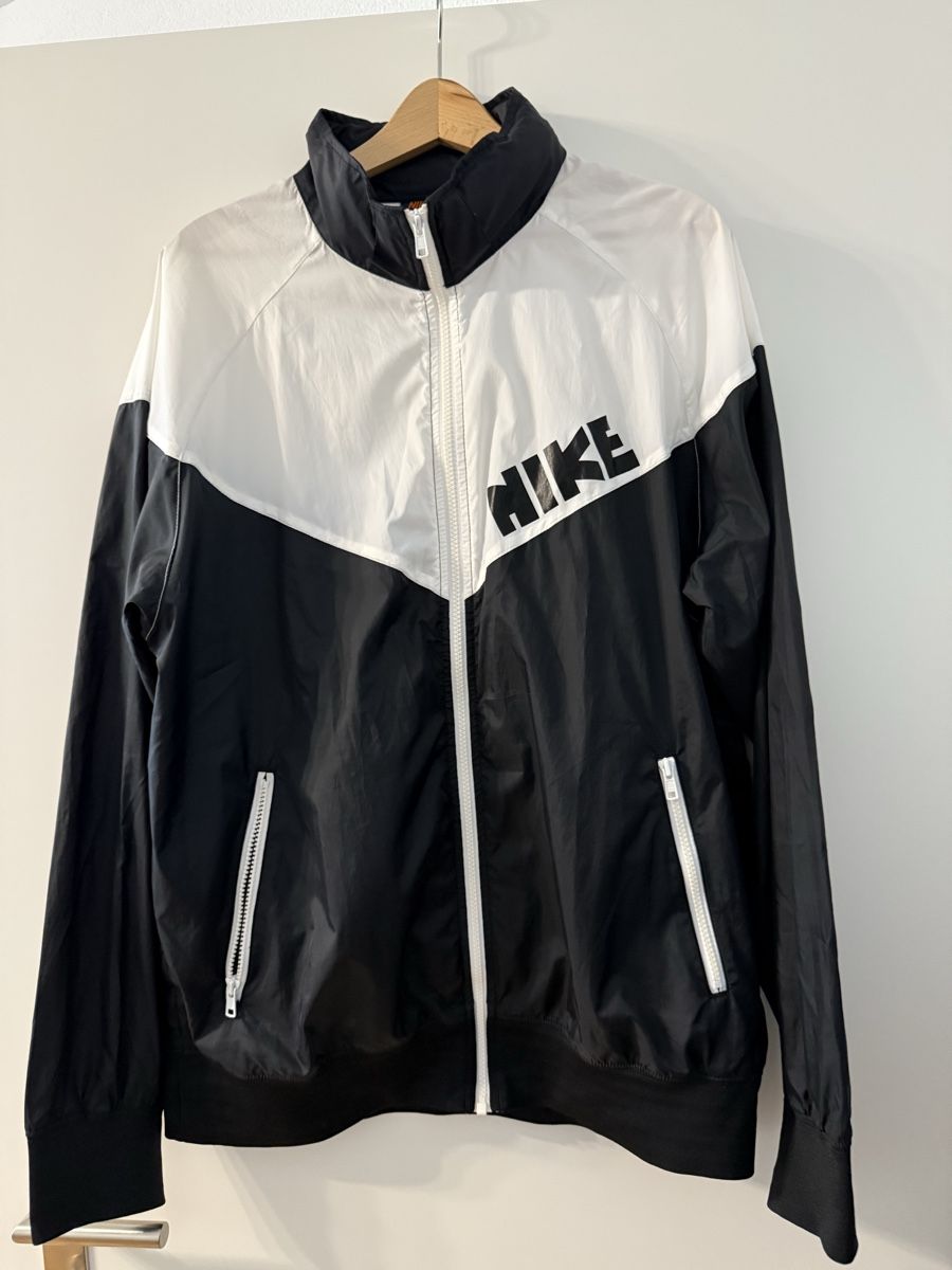 Nike Giacche: Nike Vintage Jacket XXL, Black & White – Usato da St. Gallen venduto da kka_l9wg