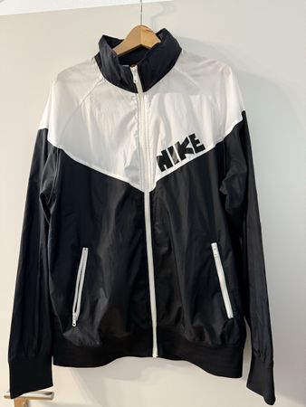 Nike Vintage Jacket XXL, Black & White