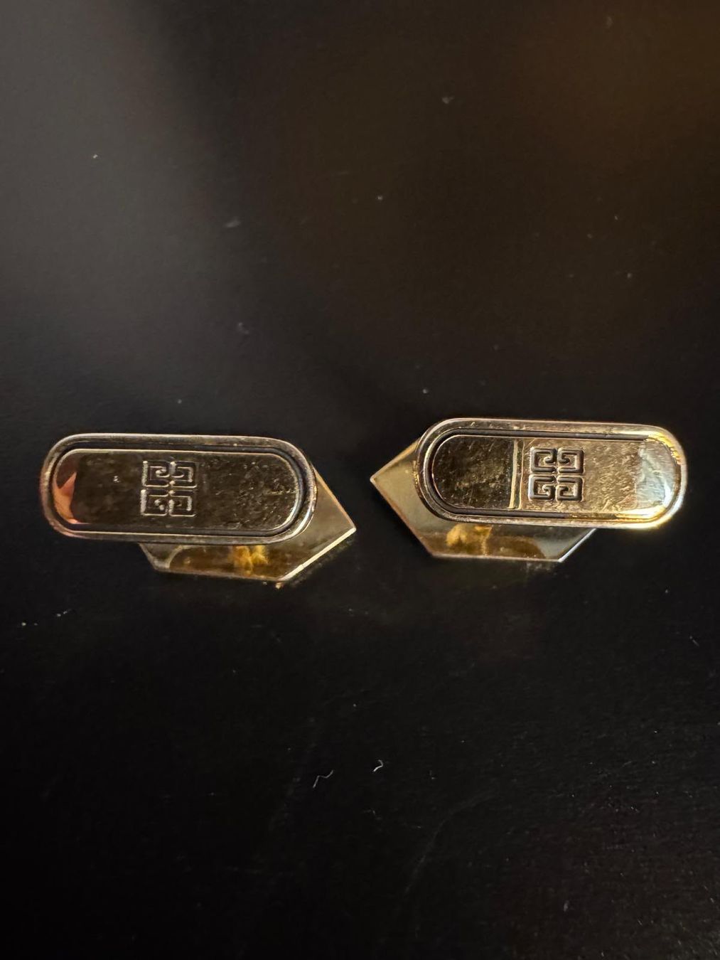 Givenchy Gemelli: Givenchy Manschettenknöpfe – Usato da Winterthur venduto da Dejv 2