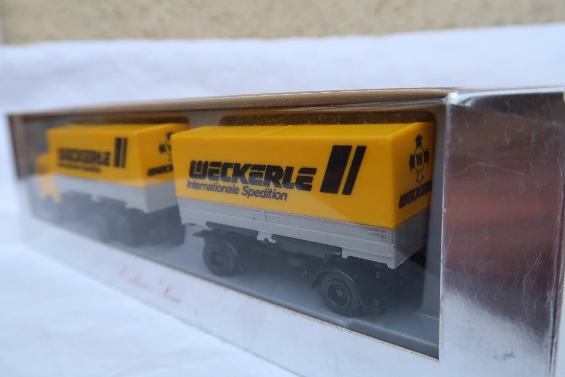 Mercedes-Benz Modellini d'auto: Herpa MB SK Wechselpritsche "Weckerle" – Nuovo e nell'imballaggio originale da Muttenz venduto da Laeckerlihamschter 2