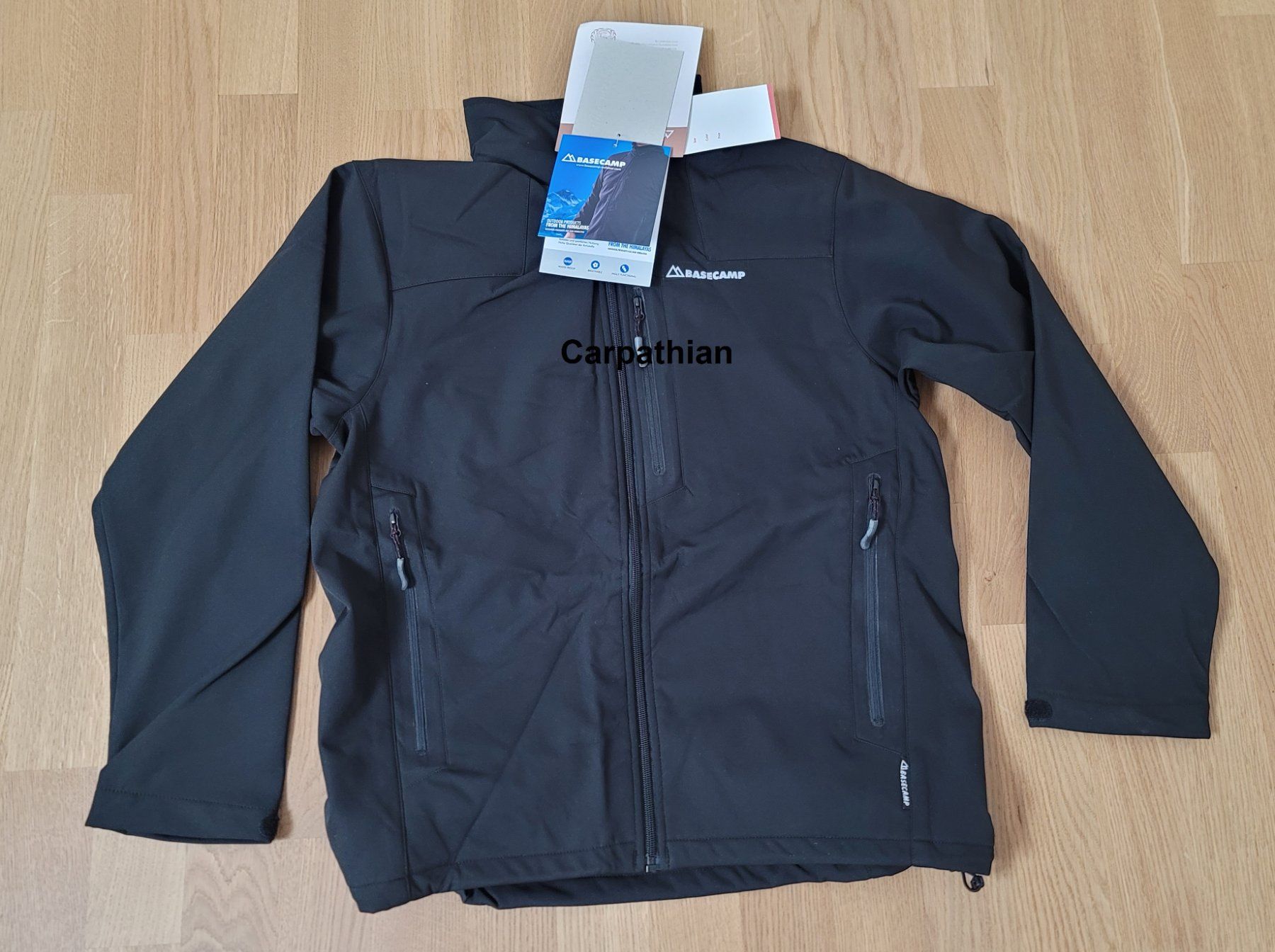 Giacche: Softshell-Jacke, Basecamp, Grösse M **TOP ANGEBOT** – Nuovo e nell'imballaggio originale da Unterlunkhofen venduto da Carpathian