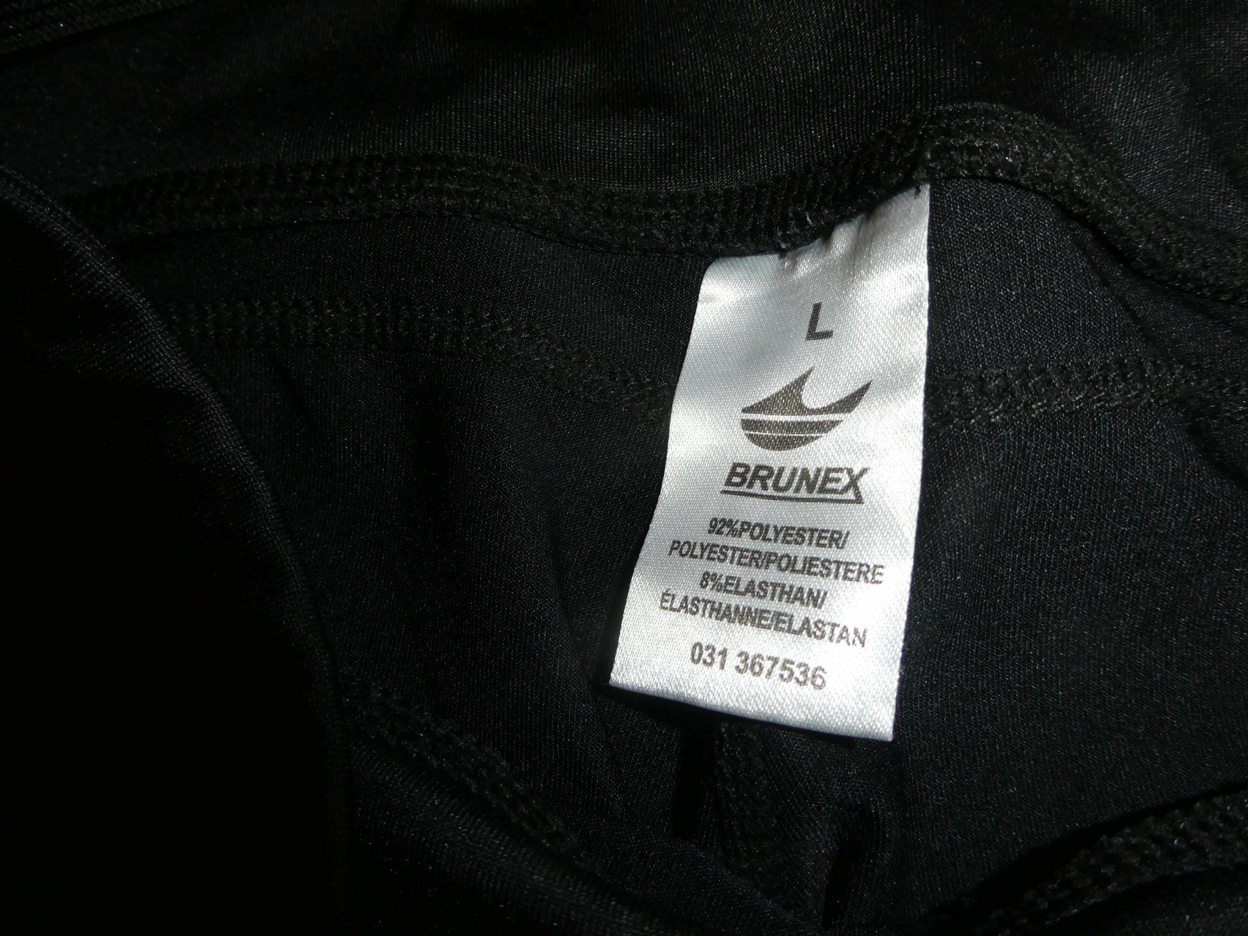 Kleiderpakete & -sets: Sporthose mit Tops – Gebraucht aus Mels von KOSL 2