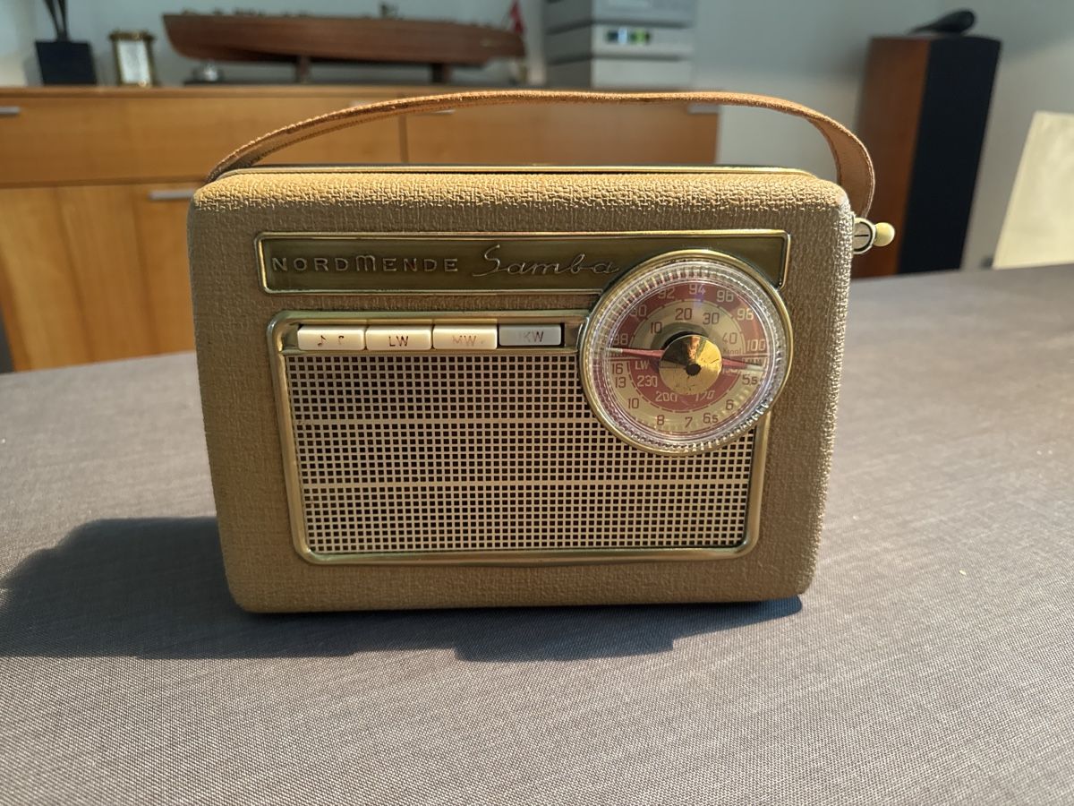 Radio: Nordmende Samba Transistorradio – Usato da Oberrüti venduto da HotRod1932