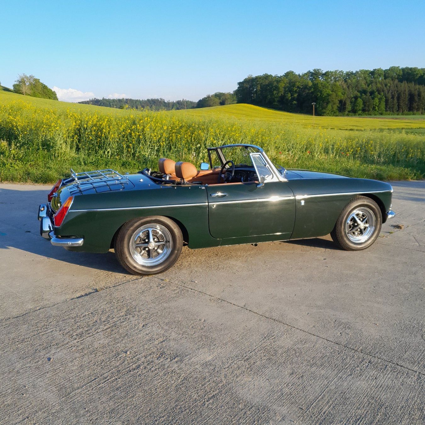 MG Autos: MGB MG B British racing Green en superbe état! – D'occasion à Cuarny par Micro-tracteur 1