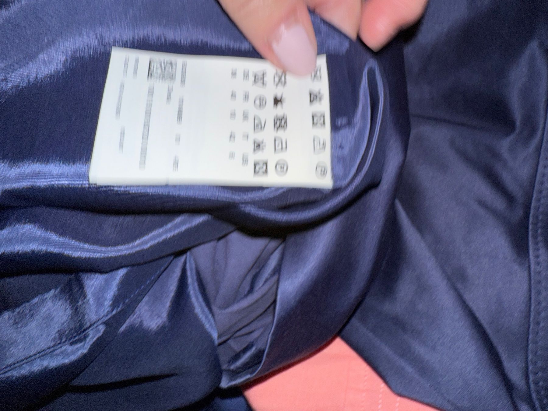 Hugo Boss Kleider: Robe en soie cupro Hugo Boss – Gebraucht aus Gimel von fan_8tvc 2