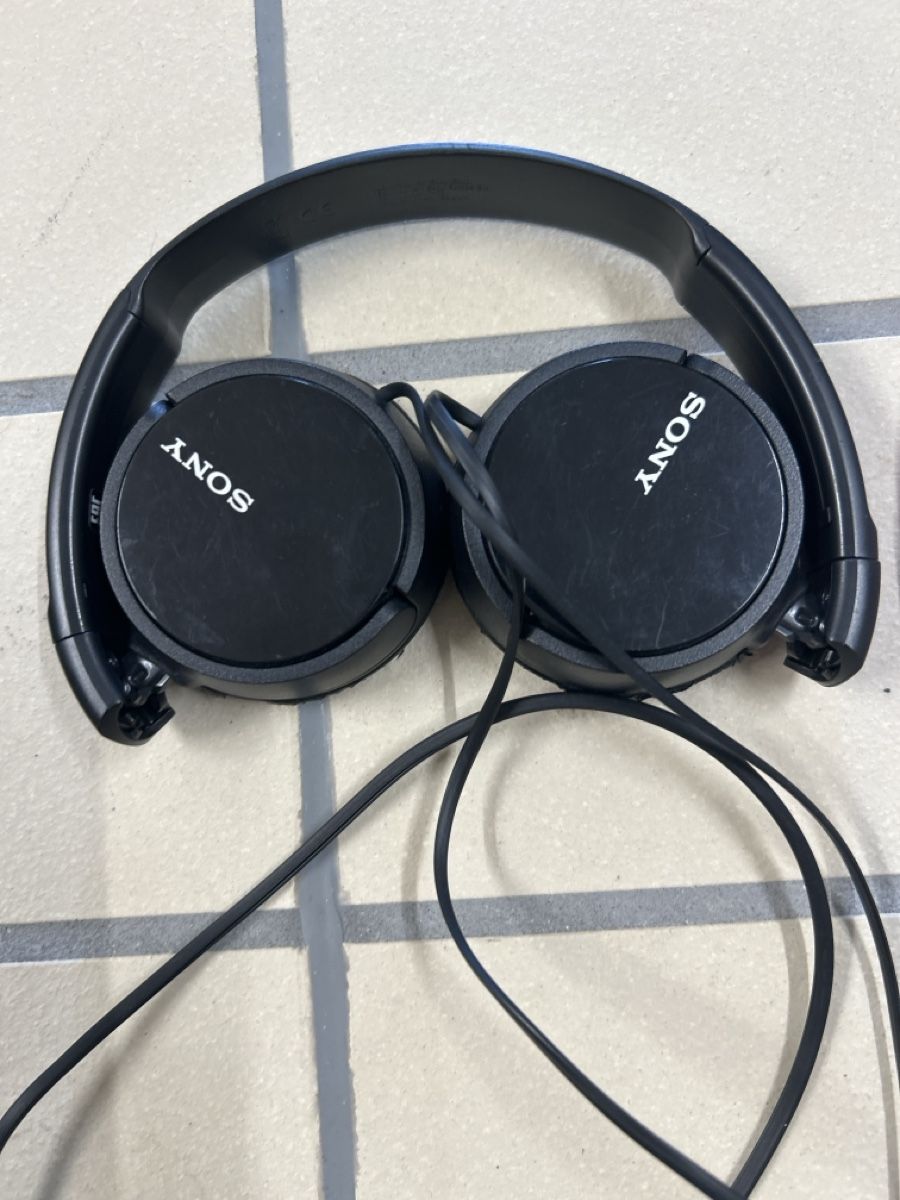 Cuffie: Sony Kopfhörer  – Usato da Umiken venduto da AzizaAmar20 1