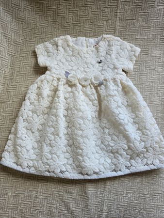 Schönes Kinderkleid, Creme, Grösse 80, Spitzenstoff 👗