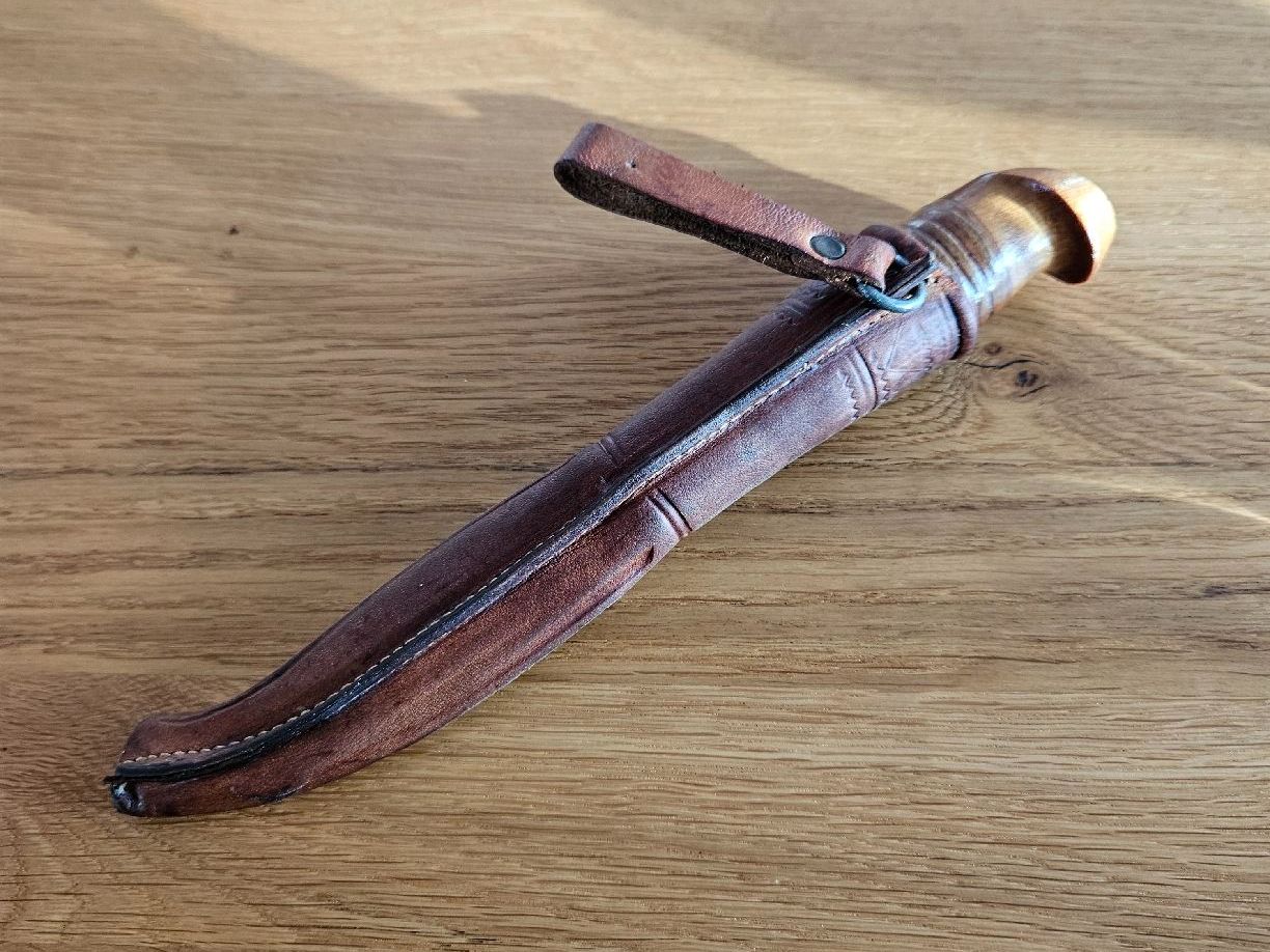 Zubehör: Finnen-Messer mit Lederscheidet – Gebraucht aus Bern von Respirit 3