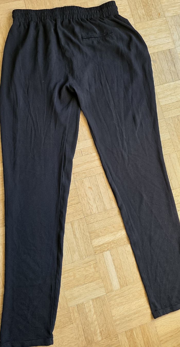 Pantaloni: Pantalon noir fluide Heidi.com – Usato da Yverdon-les-Bains venduto da van_dq65 3