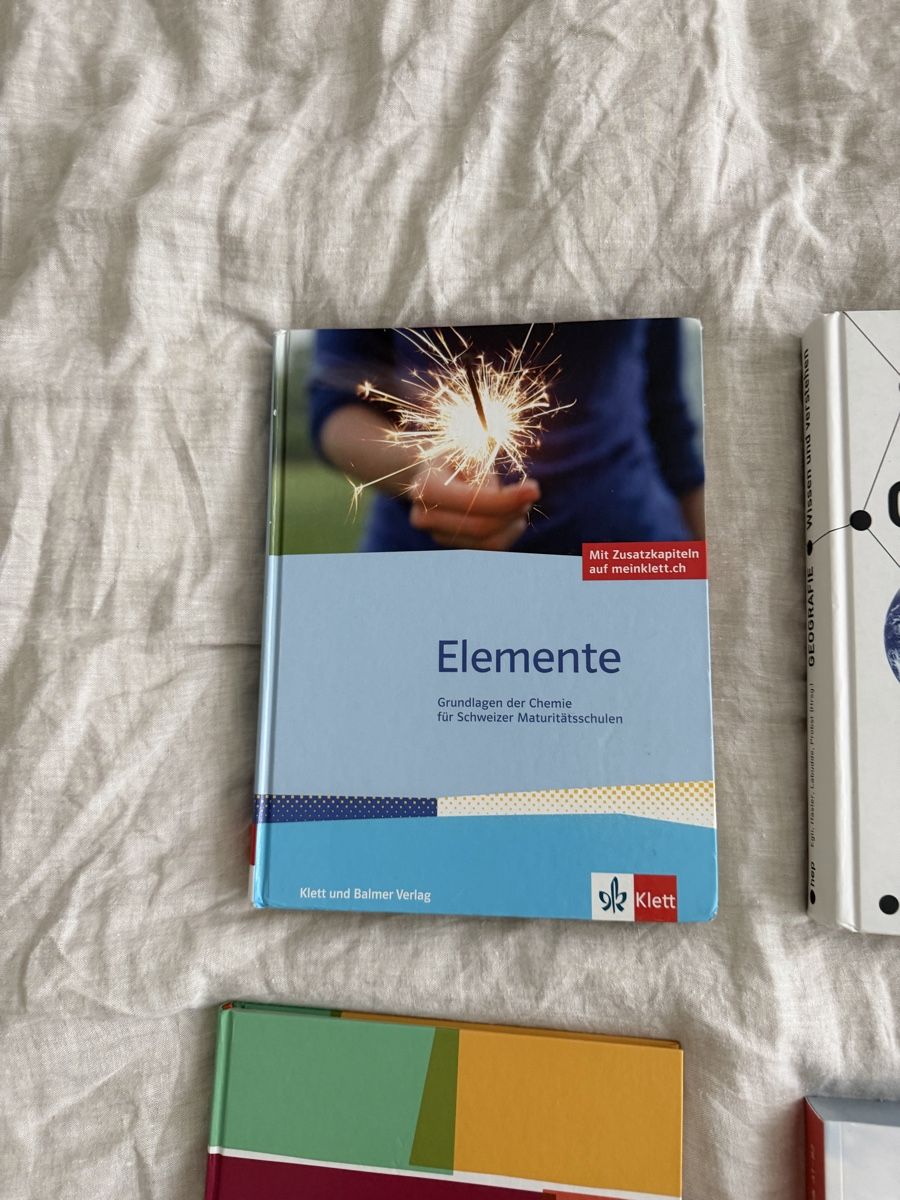 Libri: 5 Gymi Schulbücher – Usato da Freienbach venduto da dan_9rjy 1