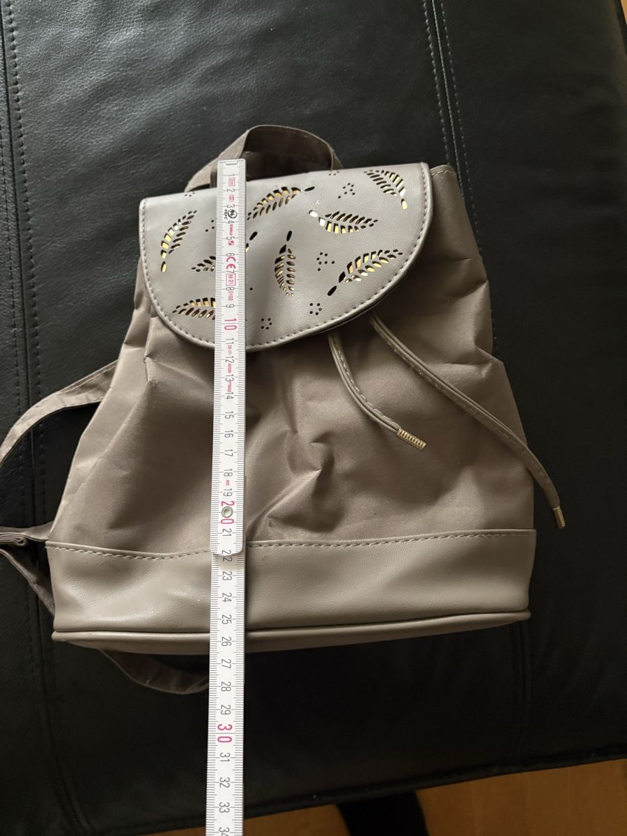 Zaini: Eleganter Rucksack / Tasche, Damen  – Usato da Beromünster venduto da msklef 2