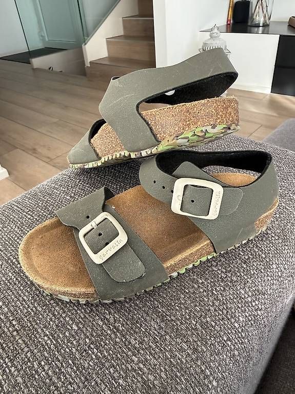 Scarpe per ragazzi: Sandales pour garçons taille 29  – Usato da Bussigny venduto da nan_nw9d