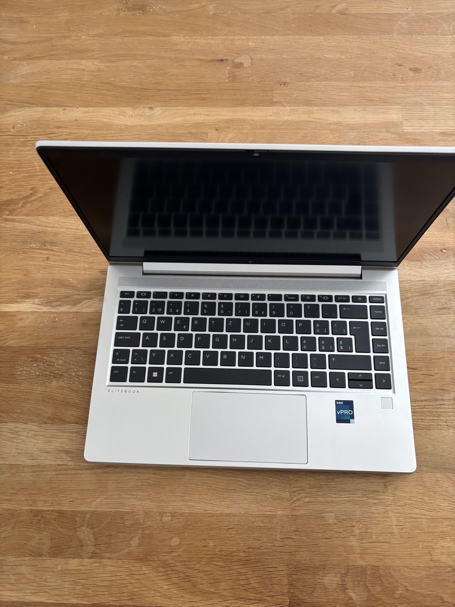 Hewlett Packard Notebooks: HP Elitebook 640 G10 Win 11 Pro – Gebraucht aus Schlieren von Teku52ZH