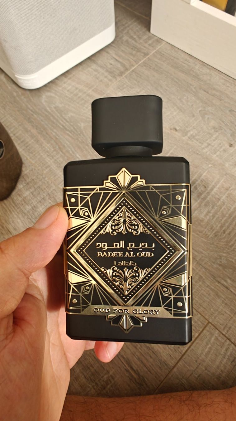 Profumi & Eau de Toilette: Oud for Glory, Lattafa, decants 3ml or 5ml – Usato da Vevey venduto da dal_2m29