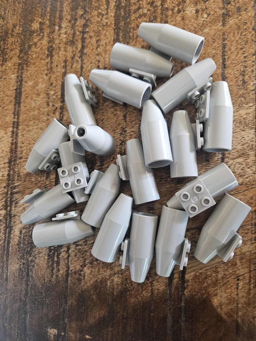 Lego Baukästen: lego 4868b lot de 20 pièces Light Bluish Gray Engine, – Gebraucht aus Confignon von Ecrofigs 1