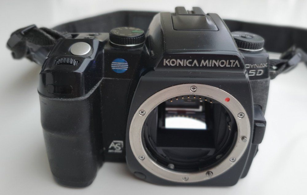 Minolta Fotocamera: KONICA MINOLTA DYNAX 5D, Spiegelreflexkamera, digital – Usato da Remigen venduto da widmer.k.01 5