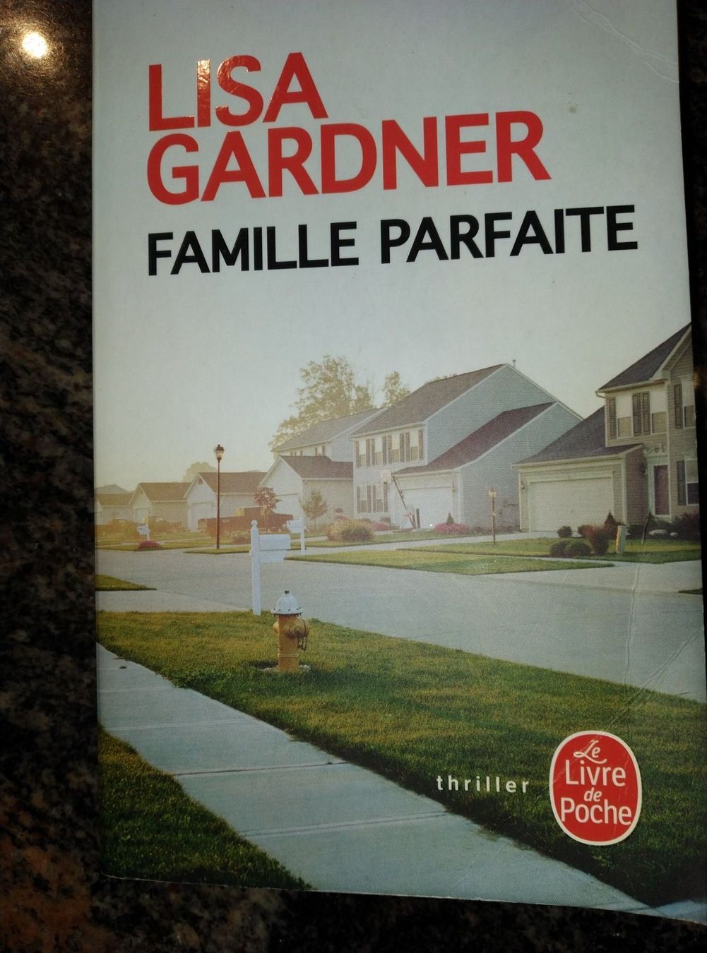 Livres: Famille parfaite LISA GARDNER – D'occasion à Cortaillod par rozinna