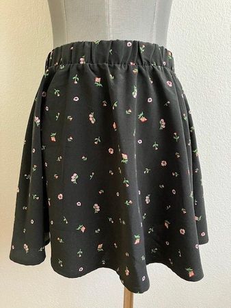 Jupe patineuse noire fleurs printemps été monkl T S