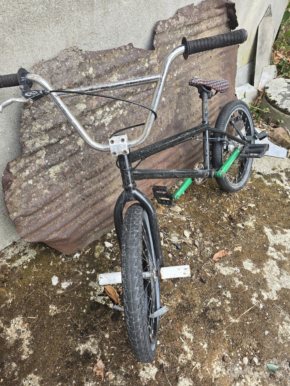 Velos: BMX Velo schwarz  – Defekt aus Aarberg von 2002stefan 1