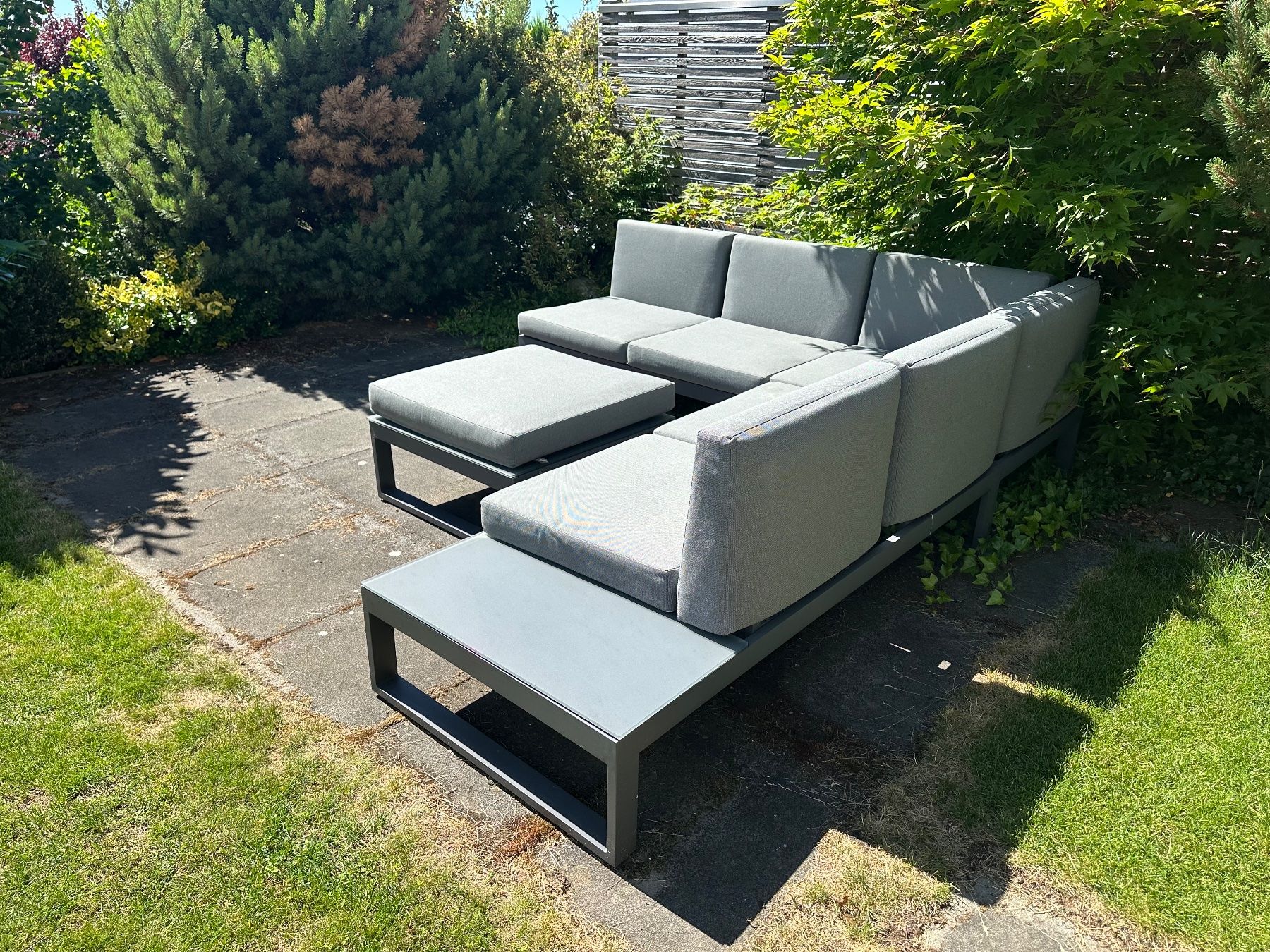 Divani: Gartencouch Set grau mit Hocker / Tisch – Usato da Hedingen venduto da Kingkikapu1 2
