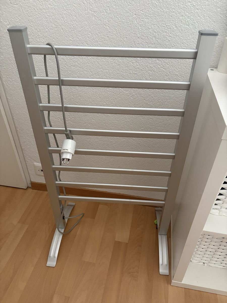 Handtuchhalter: Handtuch Wärmer – Gebraucht aus Schliern b. Köniz von Giulae