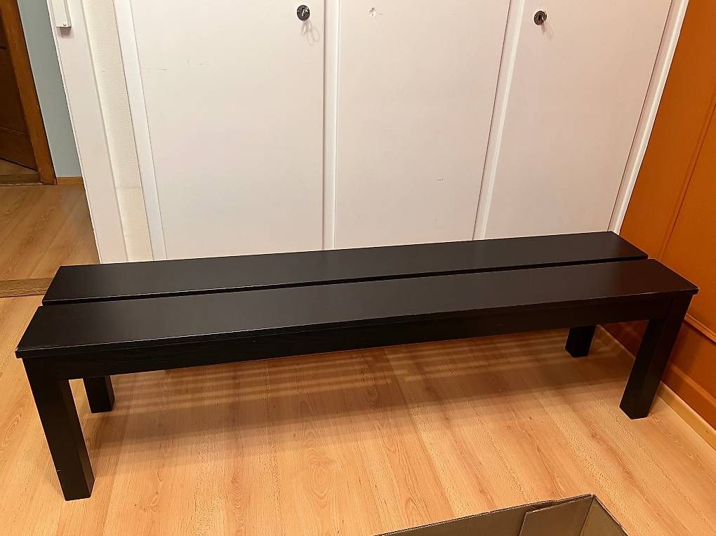 Ikea Panchine: Ikea Bjursta Bank Schwarz – Usato da Affoltern am Albis venduto da Razorbill 1