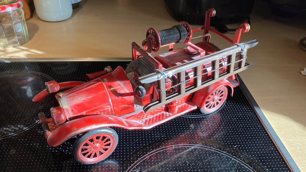 Camion De Pompier Renault Vintage 1939 - Auto Pompe En Tôle Métal - Miniature