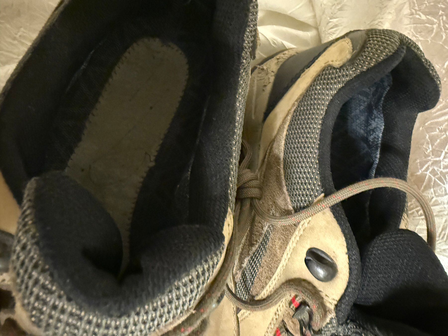 Meindl Herrenschuhe: Meindl Wanderschuhe Gore-Tex Grösse 42 gebraucht – Neu (gemäss Beschreibung) aus Schlieren von Stadtammannamt_8952 3