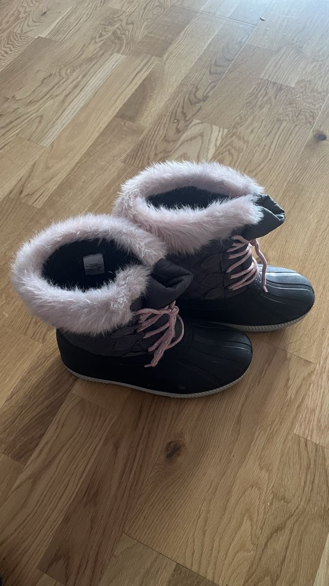 Scarpe per ragazze: Schneeschuhe für Mädchen – Usato da Zürich venduto da Dita06 1