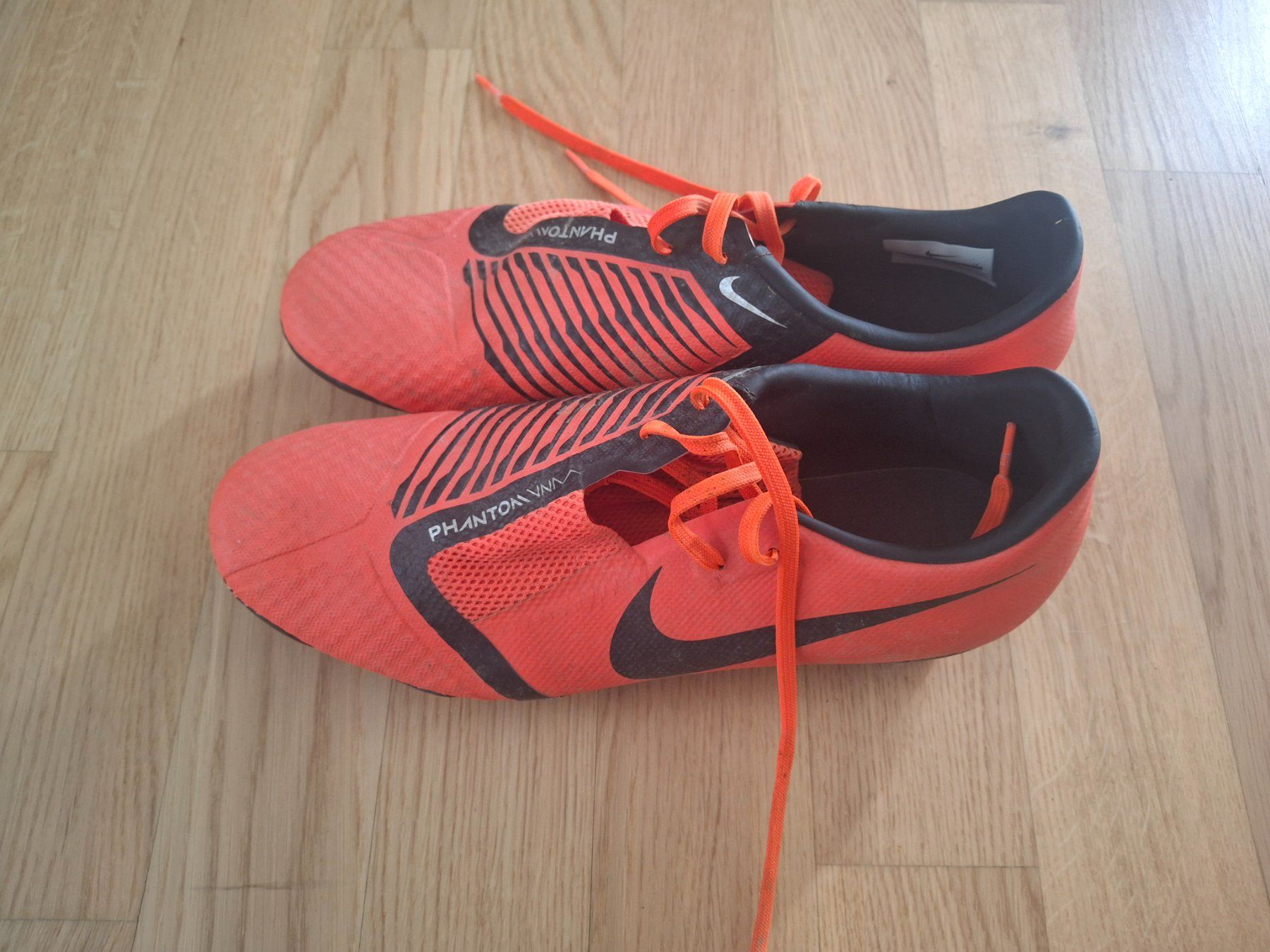 Nike Scarpe da donna: Fussballschuhe – Usato da Luzern venduto da gab_726g 1