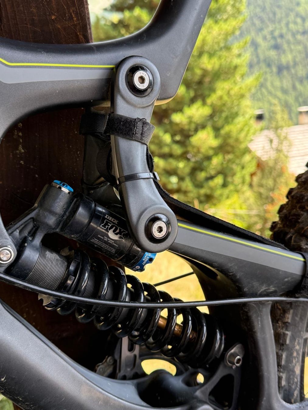 Santa Cruz Biciclette: Vtt Santa Cruz V10 – Usato da lausanne venduto da monteisola 3