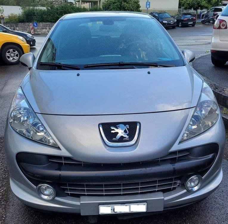 A saisir: Peugeot 207 1,6L 16V, Automat, seulement 109mkm