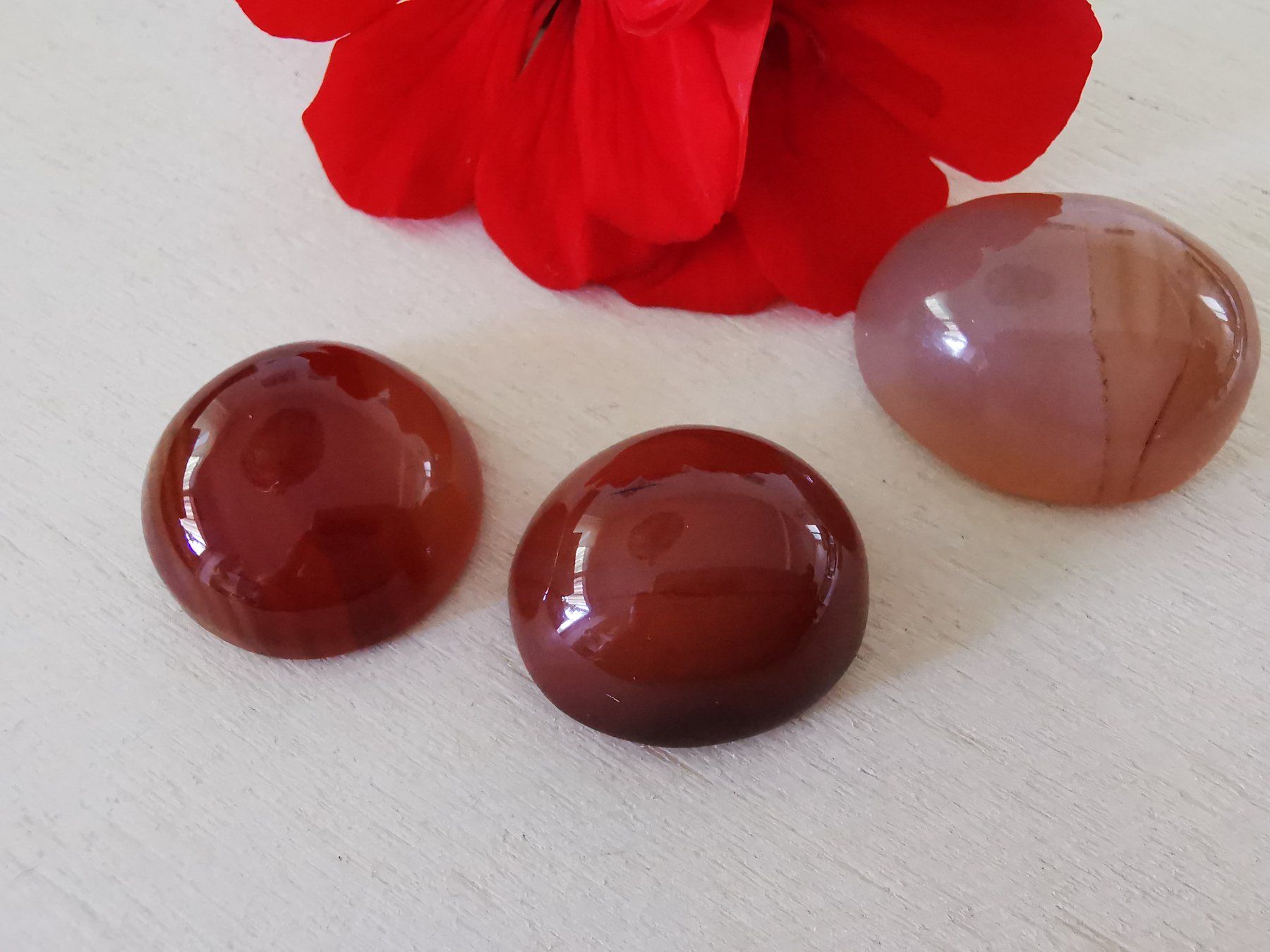 Minerali & Pietre curative: 3 Stk. grosse Karneol Cabochon / Lager-Sondererkauf – Nuovo e nell'imballaggio originale da Dierikon venduto da Buntspecht-10 3