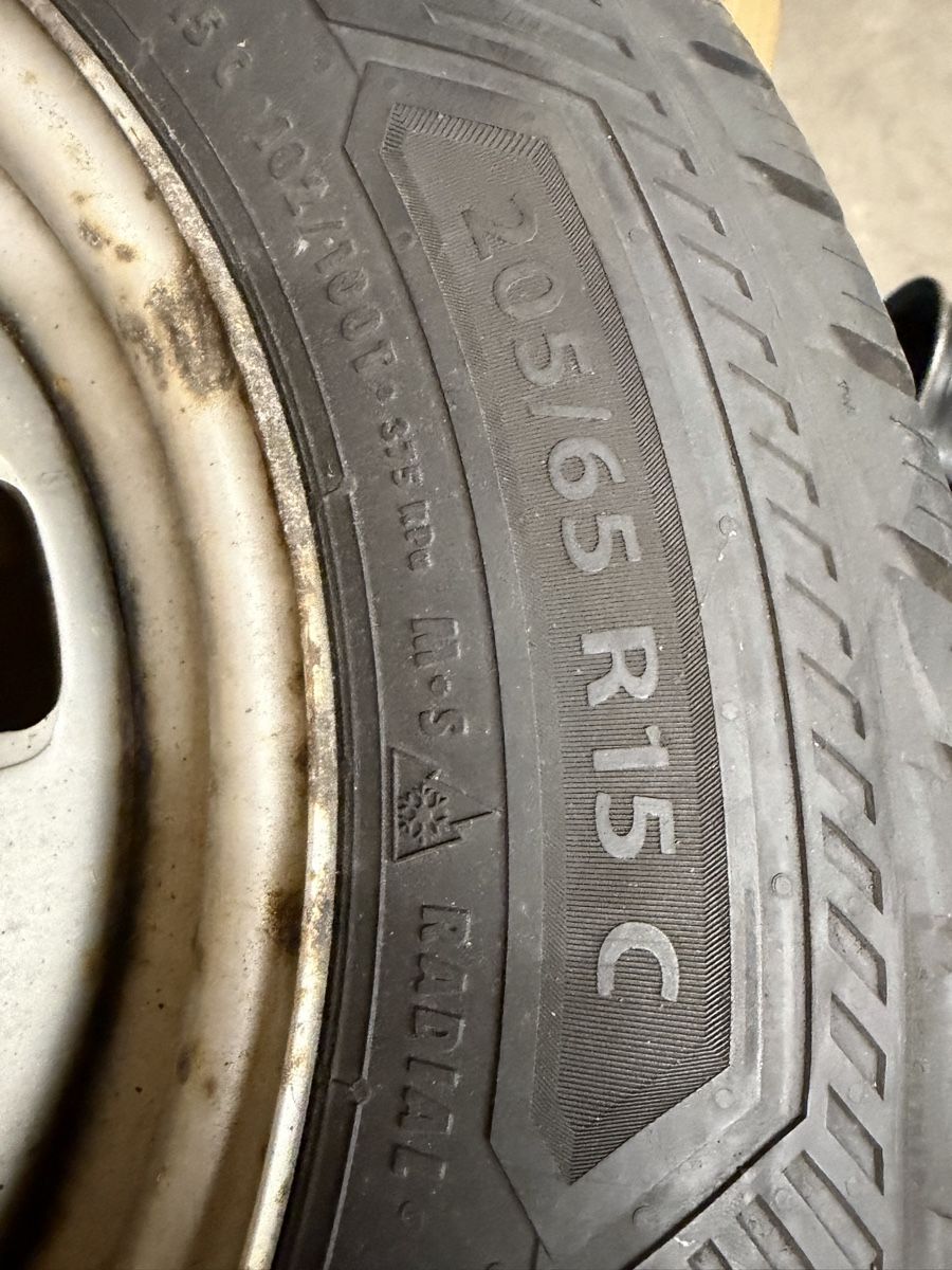Pneumatici & Ruote complete: VW T4 Winterräder – Usato da Täuffelen venduto da ASLAG 4