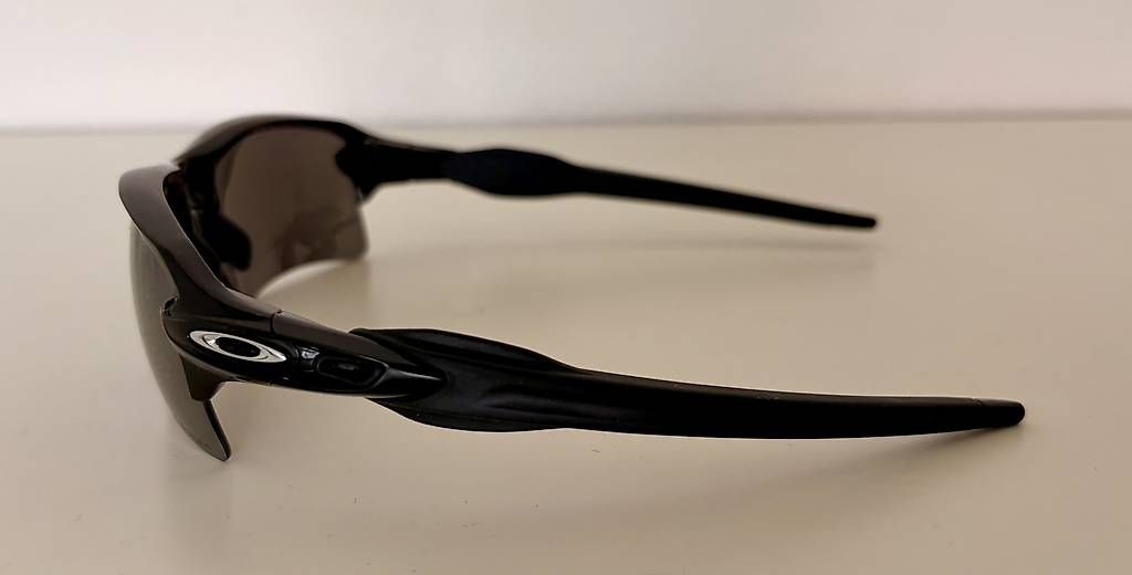 Oakley Lunettes & Verres: Oakley Sonnenbrille – D'occasion à Dübendorf par vici04 1