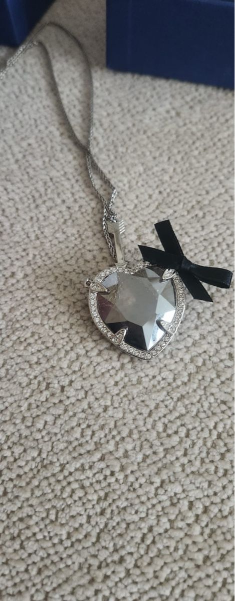 Swarovski Ketten: Swarovski Halskette mit Herzanhänger – Gebraucht aus Zürich von alv_pqz2 2